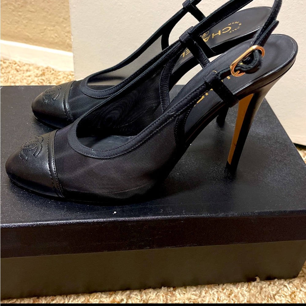 Chanel black sling back heels - Picture 2 of 4